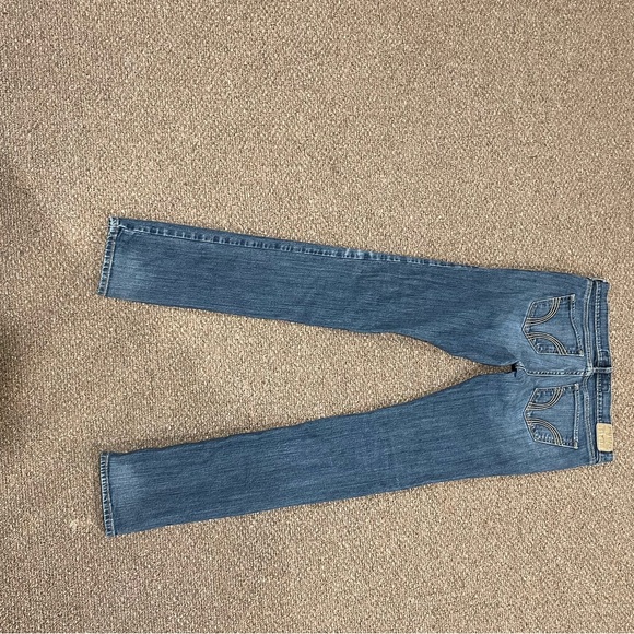 Super low rise hollister jeans - Picture 3 of 5